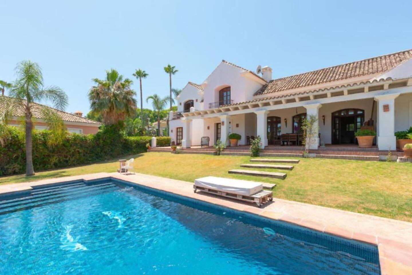 Villa Casa Sol Encantadora Villa Con Piscina Марбелья Экстерьер фото